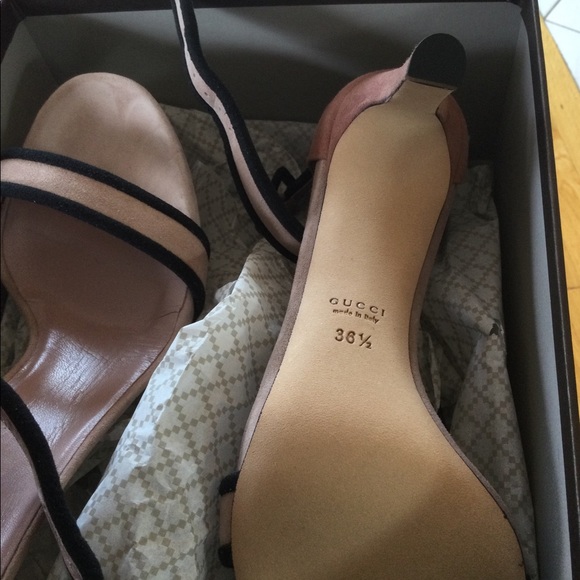 GUCCI  Suede Heels - Picture 4 of 10